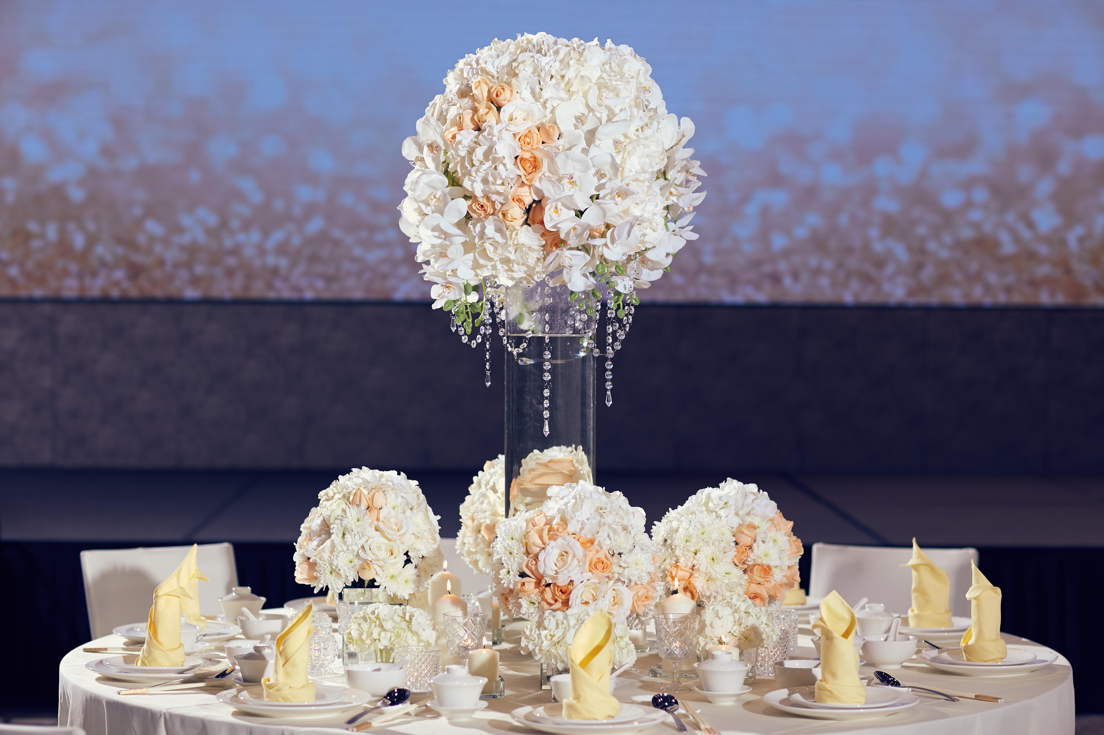 Grand Ion Delemen Hotel Гентинг-Хайлендс Экстерьер фото A table decorated with flowers