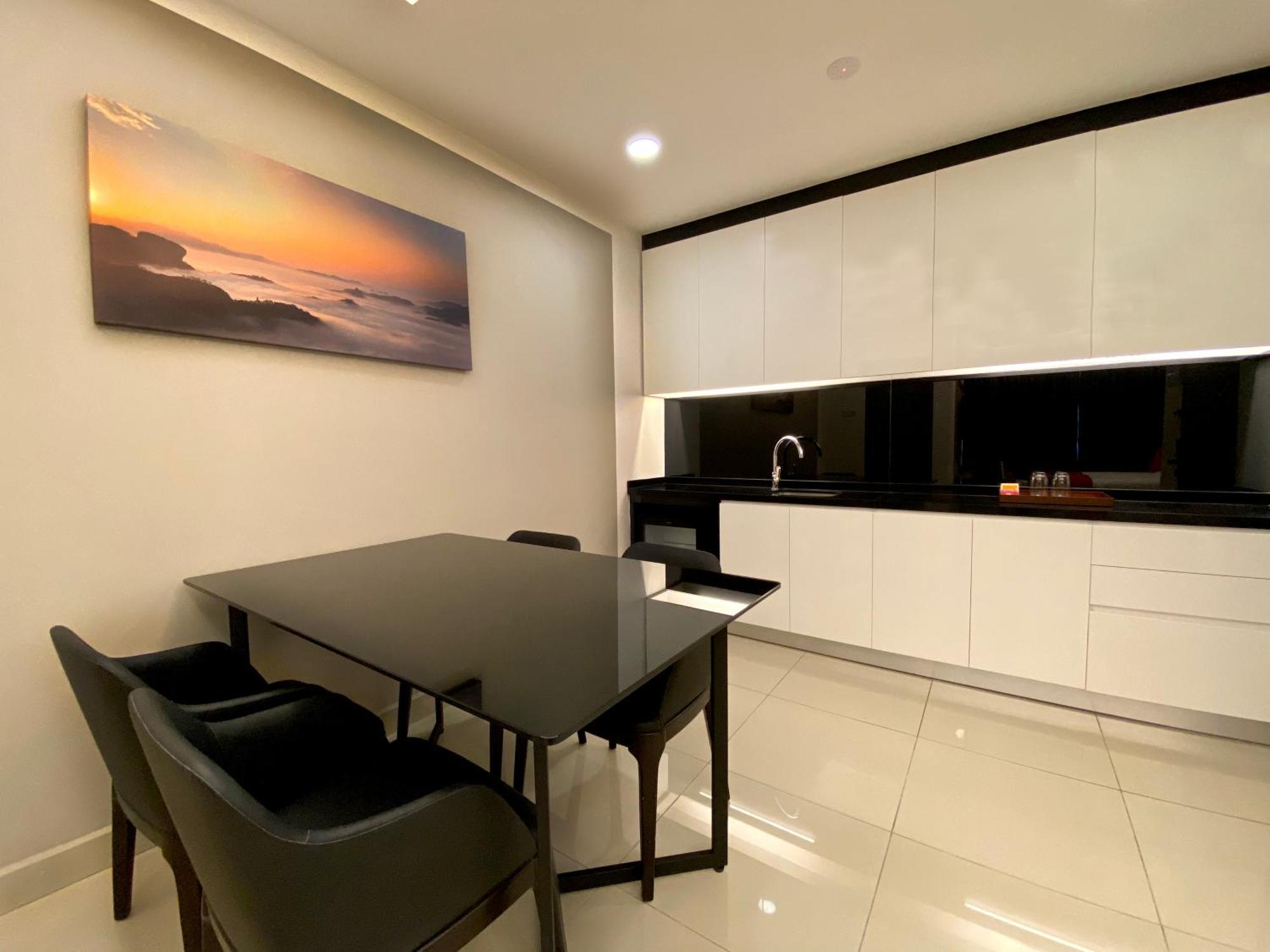Grand Ion Delemen Hotel Гентинг-Хайлендс Экстерьер фото A modern kitchen